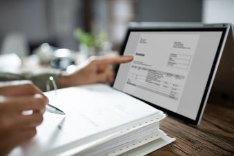 Tips for finding the best invoicing software for electricians