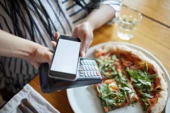 Five ways contactless payments benefit both your business and your customers.